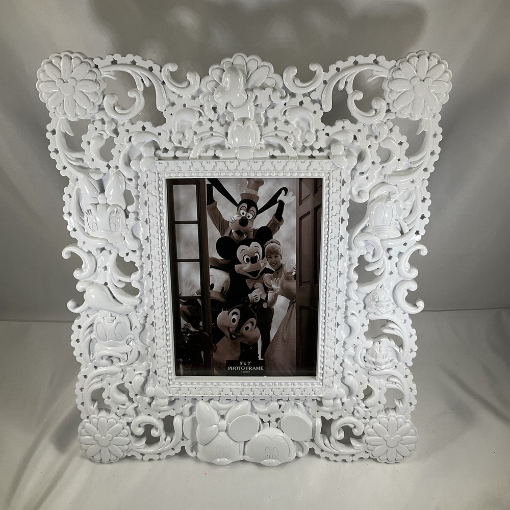 Disney Parks Mickey & Friends  Sculptured Large White Photo Frame 5x7" HTF/box